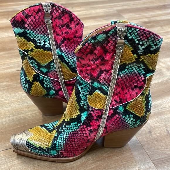 New Women's Free People Brayden Snake Western Boots In Moody